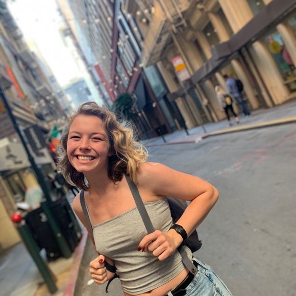 Meet your posher - Haley Brunkal! - Picture 7 of 8